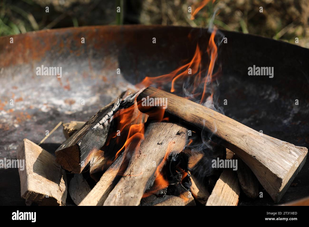 Feuer Lagerfeuer Holz Feuerglühen Stockfoto