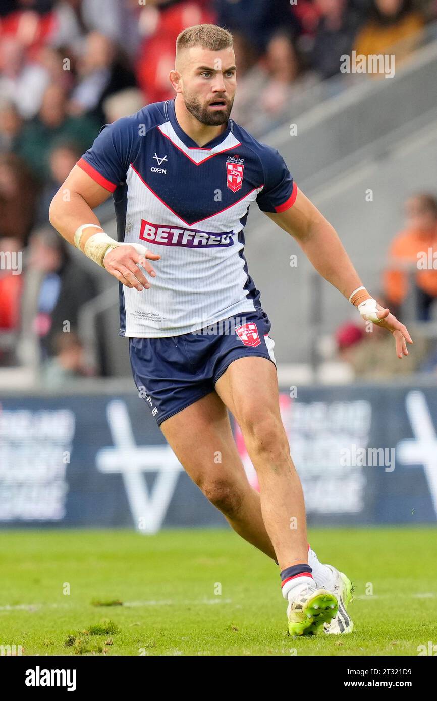 St Helens, Großbritannien. Oktober 2023. Mike McMeeken #17 von England während des Rugby League International Matches England gegen Tonga im Totally Wicked Stadium, St Helens, Großbritannien, 22. Oktober 2023 (Foto: Steve Flynn/News Images) in St Helens, Großbritannien am 22. Oktober 2023. (Foto: Steve Flynn/News Images/SIPA USA) Credit: SIPA USA/Alamy Live News Stockfoto