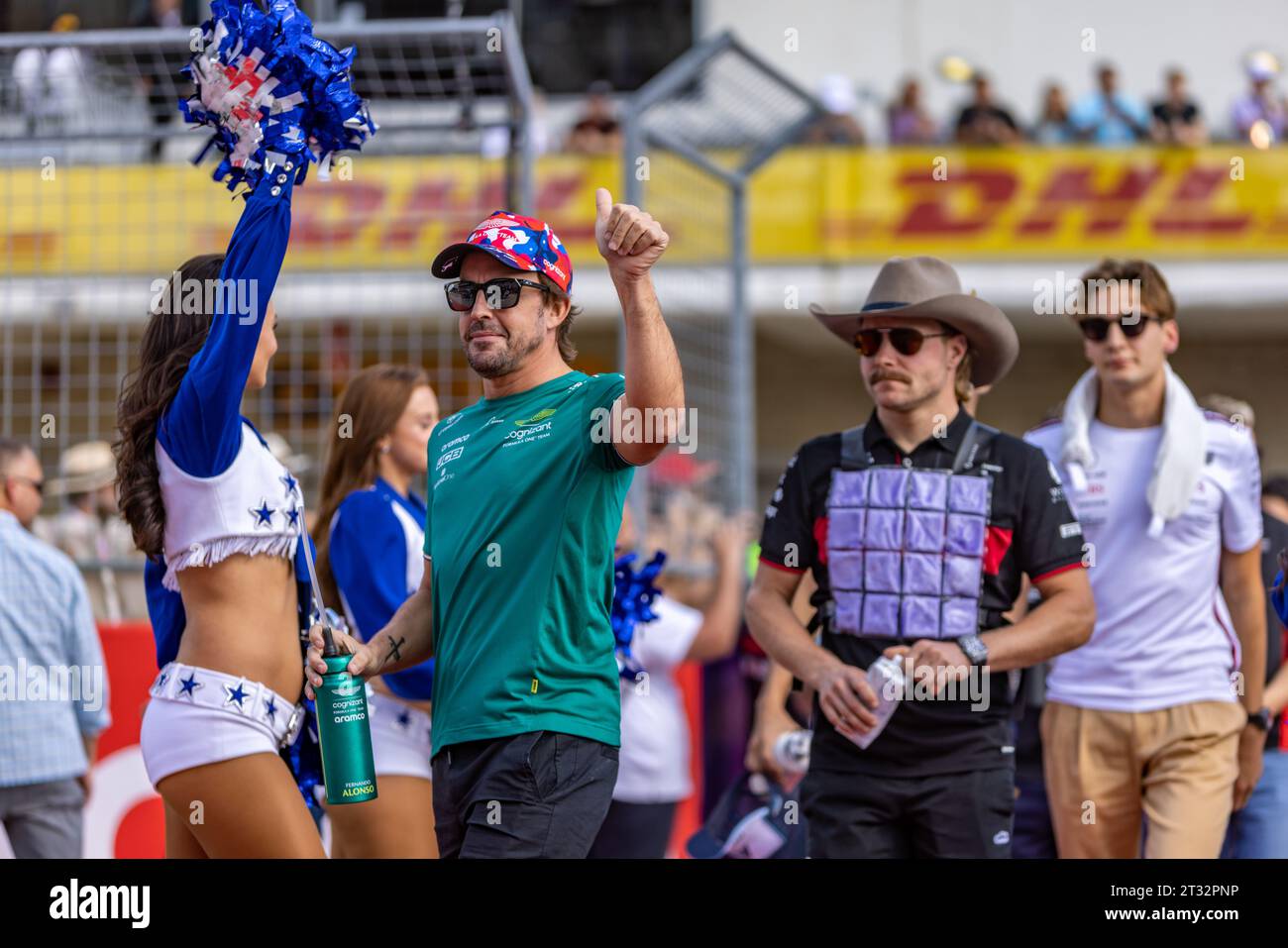 Austin, Texas - 22. Oktober 2023: Fernando Alonso, Valtteri Bottas und George Russell während der Fahrerparade beim Lenovo Grand Prix auf dem Circuit of the Americas. Quelle: Nick Paruch / Alamy Live News Stockfoto