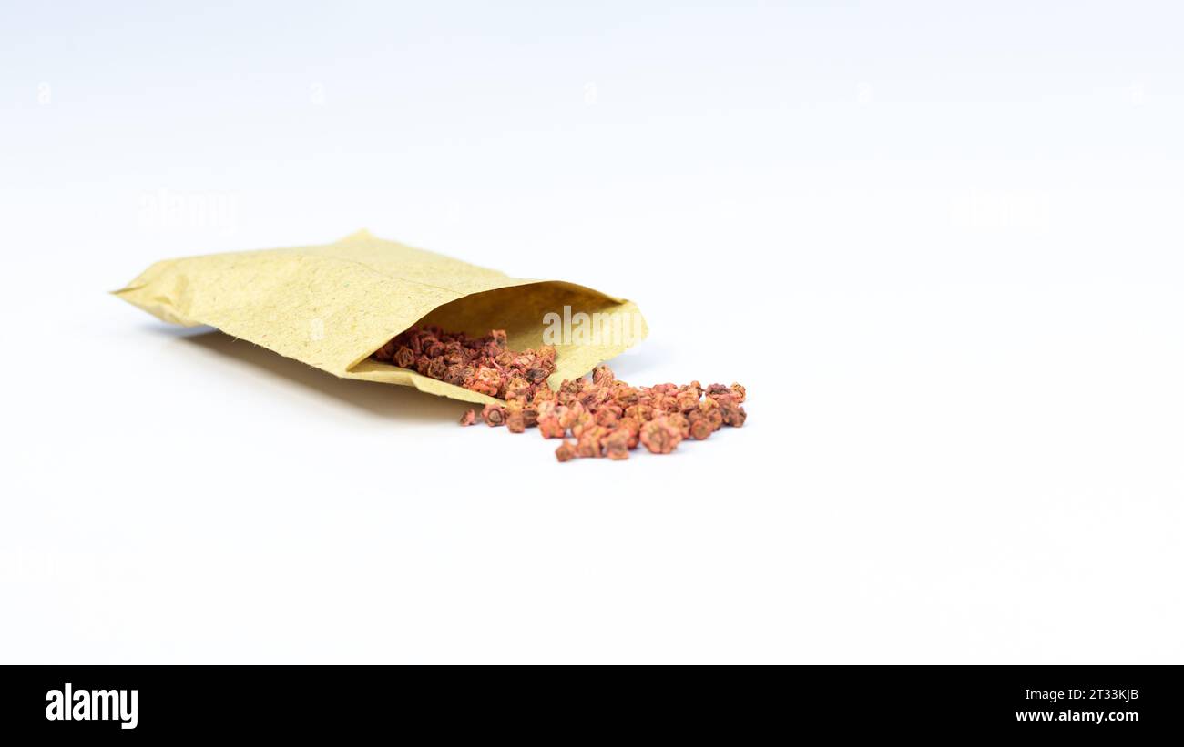 Rote-Bete-Samen in einer Packung isoliert auf weißem Hintergrund Stockfoto