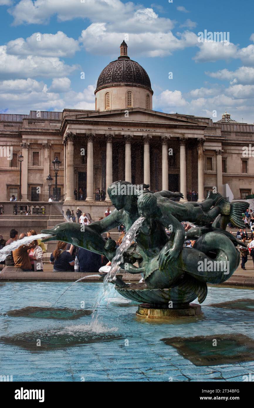 Meerjungfrau-Brunnenskulptur auf dem Trafalgar Square - London-UK Stockfoto