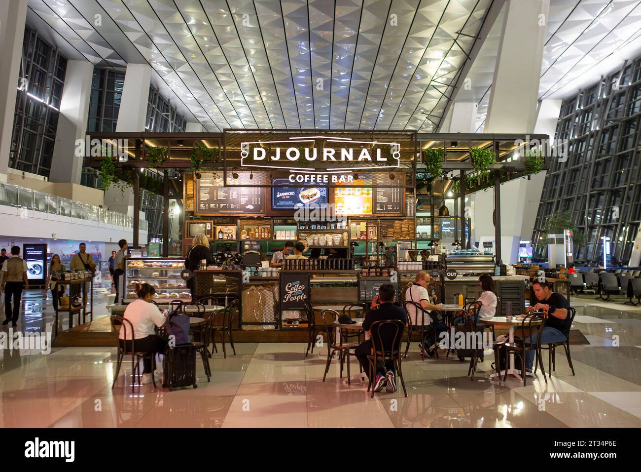 Jakarta, Indonesien - 21. Oktober 2023: Gewerbeflächen am Soekarno-Hatta International Airport, Jakarta, Indonesien. Stockfoto