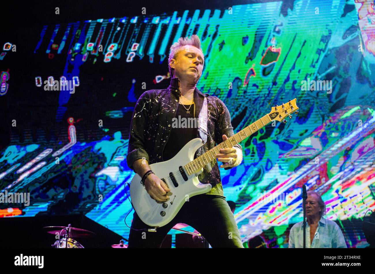 Simon McBride von Deep Purple tritt beim Rockwave Festival in Athen (TerraVibe Park)/Griechenland auf, Juli 2023 Stockfoto