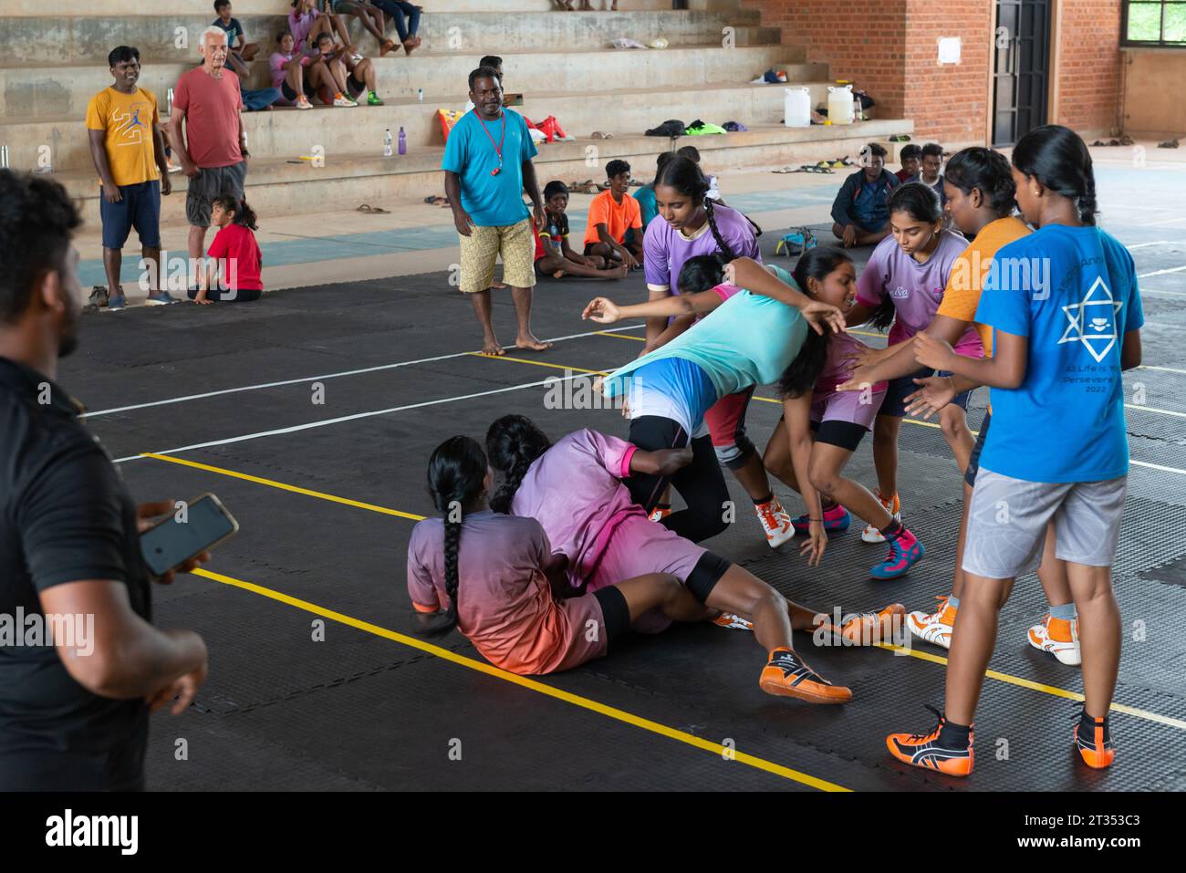 Auroville, Indien – August 2023: Kabbadi-Spiel auf dem New Creation Sportsground Stockfoto