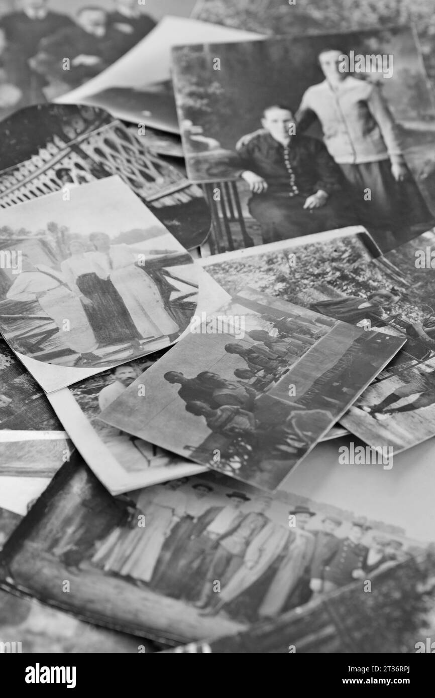 Vintage Amateur- und Studiofotos Ende des 19. Jahrhunderts - Anfang des XX. Jahrhunderts, ehemaliges Russland Stockfoto