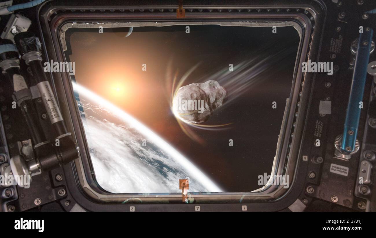Erdplanet und Asteroid im Raumschiff Bullauge. Meteorit auf der Umlaufbahn des Erdplaneten. Science-Fiction-Kunst. Elemente dieses Bildes, bereitgestellt von der NASA. Stockfoto