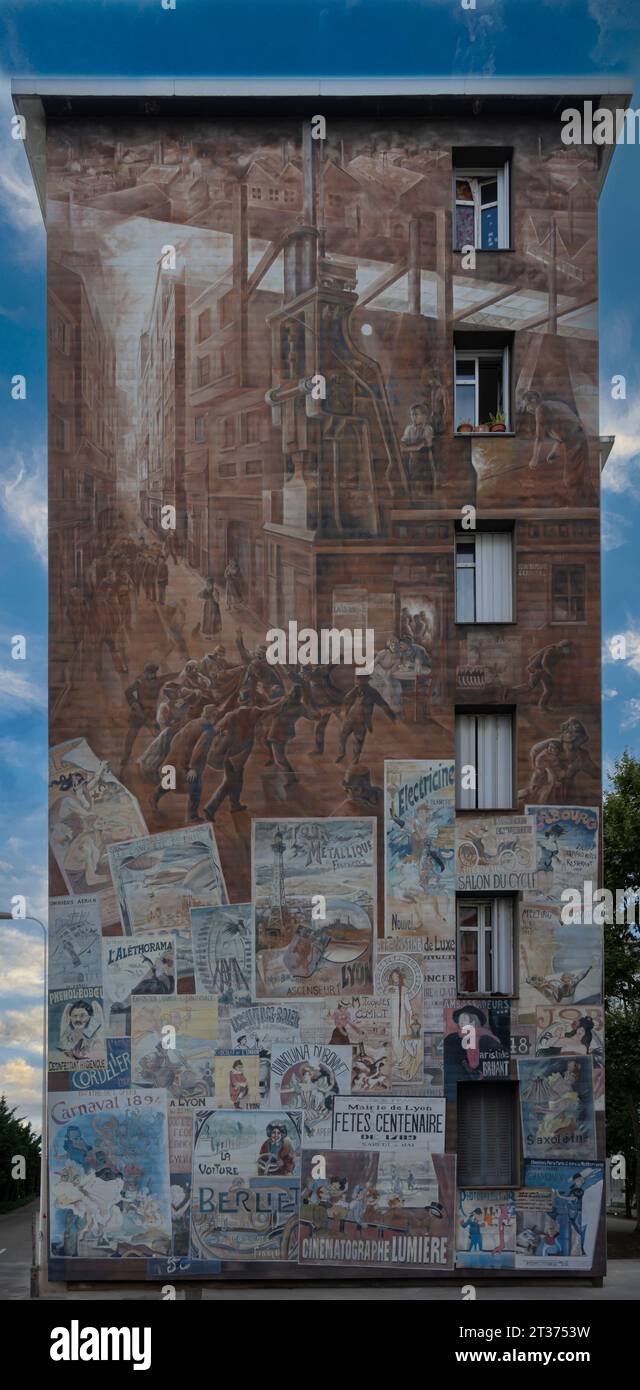 Lyon, Frankreich - 08 30 2021: Fresken von Lyon. Sehen Sie Details zu einer Fassade mit einem Fresko im US-Viertel Stockfoto