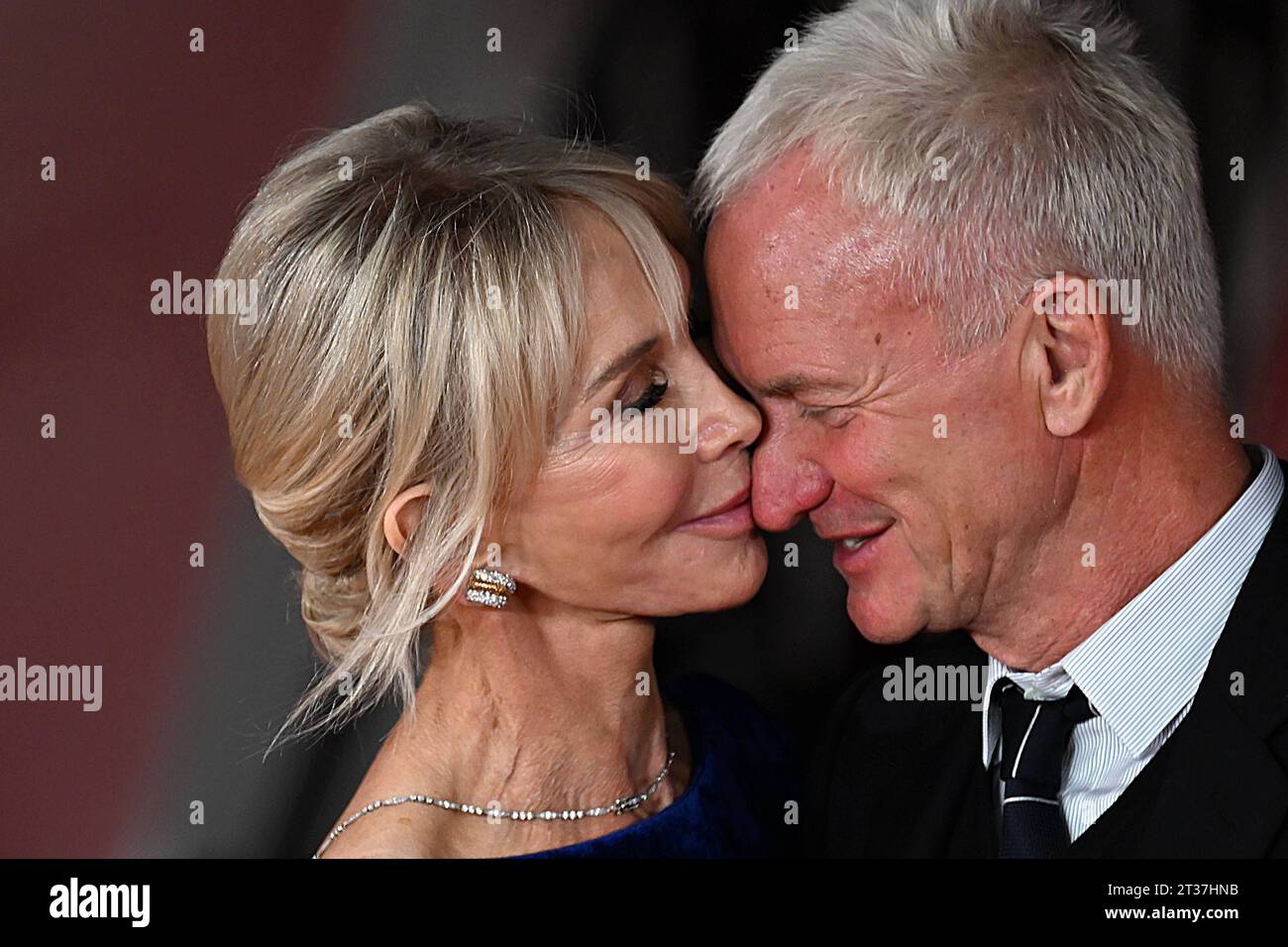 Italien: Romacinemafest 2023 Sting und Ehefrau Trudie Styler während Romacinemafest 2023. Rome Italy, 23. Oktober 2022, Credit: Imago/Alamy Live News Stockfoto