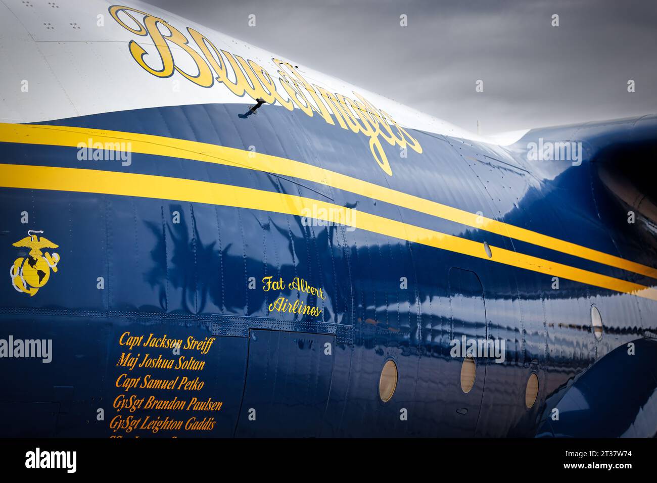 Miramar, Kalifornien, USA – 21. September 2023: FAT Albert, die US Navy Blue Angels, auf dem Asphalt der America’s Airshow 2023. Stockfoto