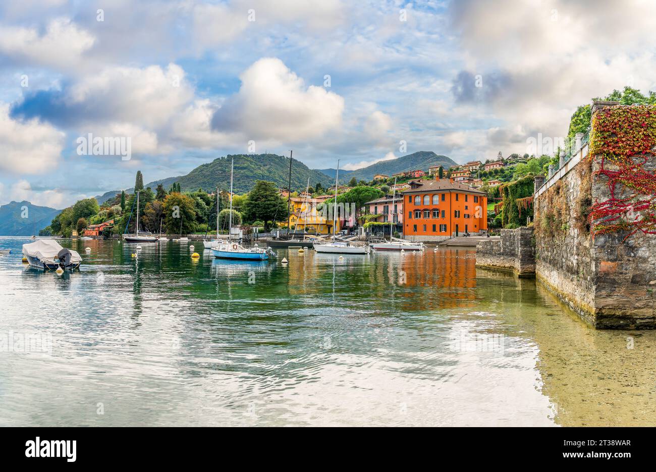 Landschaft mit Pescallo Dorf, Bellagio Stadt in Como See Region, Italien Stockfoto