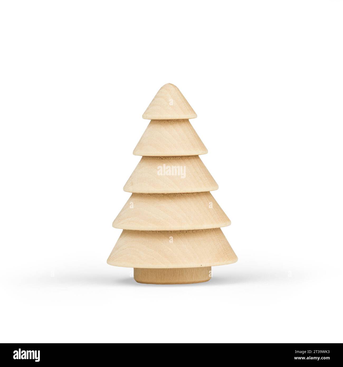 Hölzerner Weihnachtsbaum isoliert auf weiß. Stockfoto