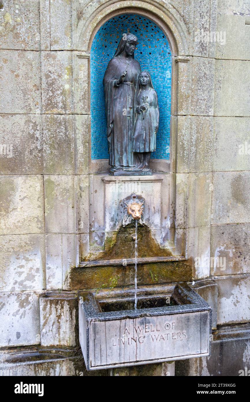 St Ann’s Well St Anne’s Well ist eine alte warme natürliche Quelle in Buxton, Derbyshire in England Stockfoto