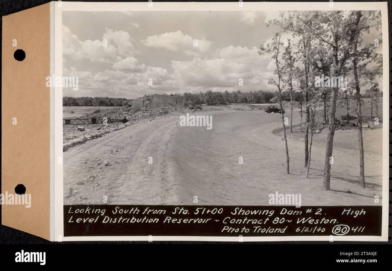 Vertrag Nr. 80, High Level Distribution Reservoir, Weston, Blick südlich von Sta. 51+00, zeigt Staudamm 2, Hochwasserspeicher, Weston, Mass., 21. Juni 1940 Stockfoto