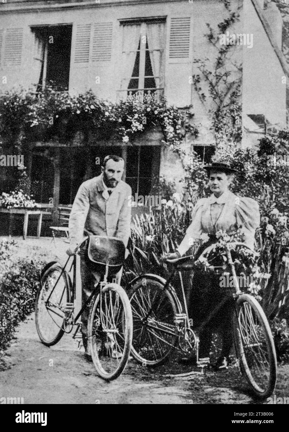 Porträt von Pierre und Marie Curie mit ihrem Fahrrad 1906 Stockfoto