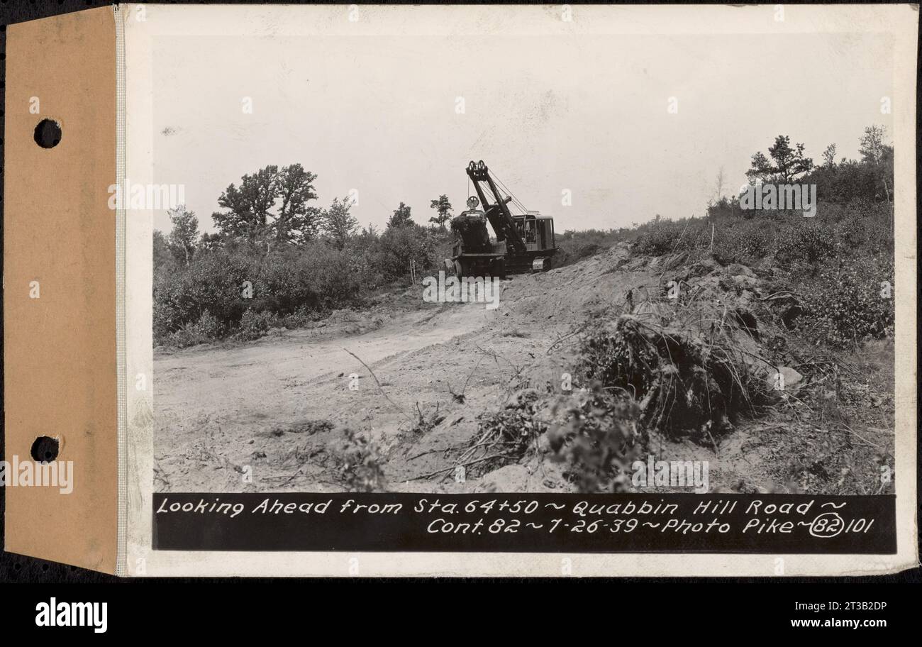 Vertrag Nr. 82, Bau der Quabbin Hill Road, Ware, mit Blick auf Sta. 64+50, Ware, Mass., 26. Juli 1939 Stockfoto