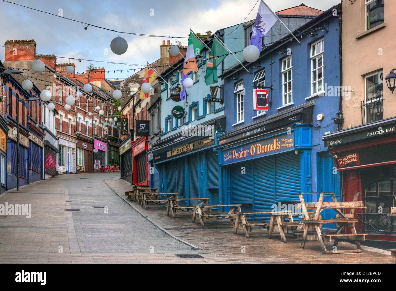 Irische Pubs in der Altstadt von Derry, Nordirland. Stockfoto