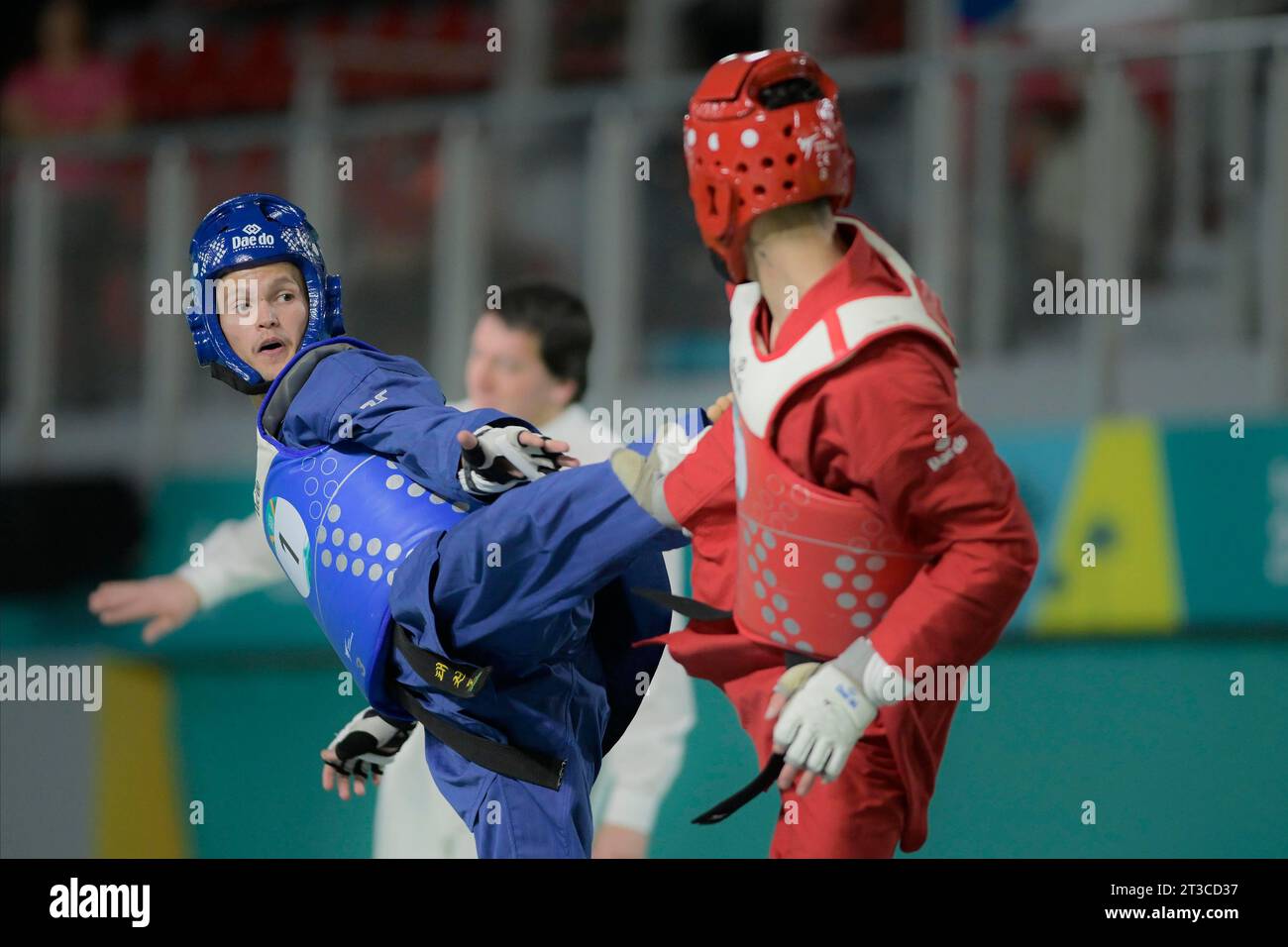 Santiago, Chile. Oktober 2023. Paulo Souza de Melo aus dem brasilianischen Taekwondo während der Pan American Games Santiago 2023. Im Estadio Nacional Julio Martínez Prádanos in Santiago. Chile. Quelle: Reinaldo Reginato/FotoArena/Alamy Live News Stockfoto