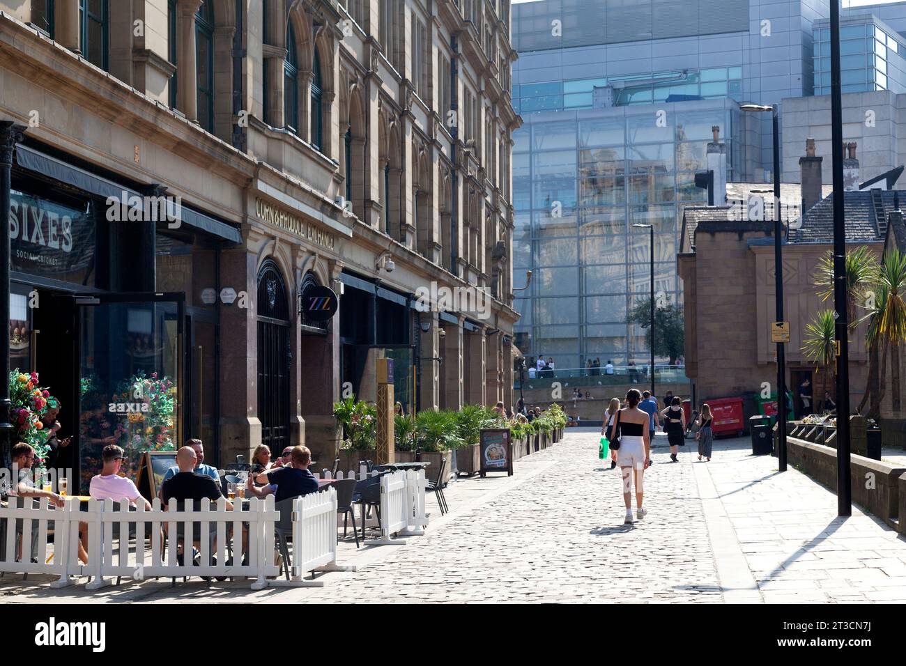 Cathedral Street neben Corn Exchange Building, Manchester Stockfoto