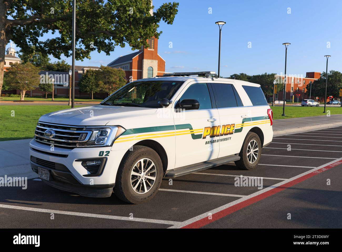 Waco, TX - 22. September 2023: Polizeifahrzeug der Baylor University auf dem Campus der Baylor University. Stockfoto