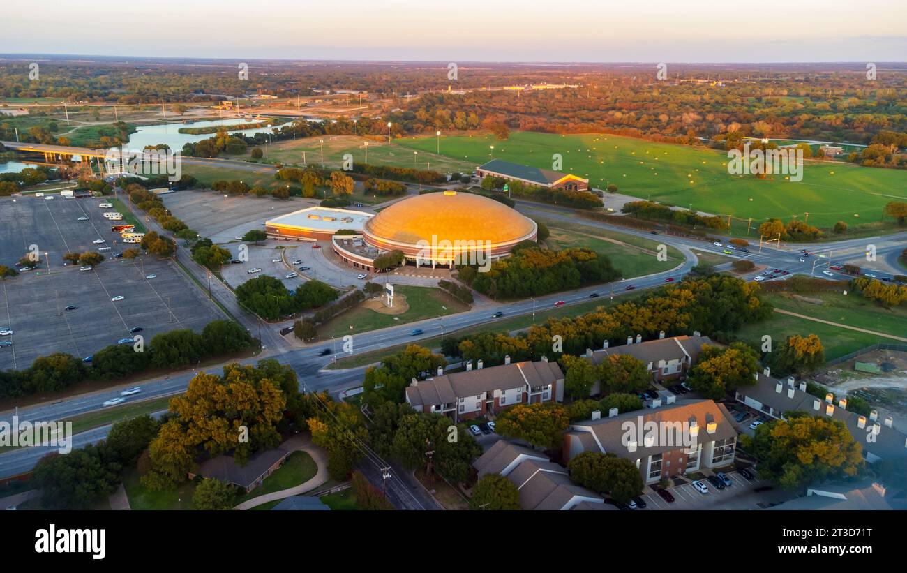 Waco, TX, 22. September 2023: Ferrell Center auf dem Campus der Baylor University Stockfoto