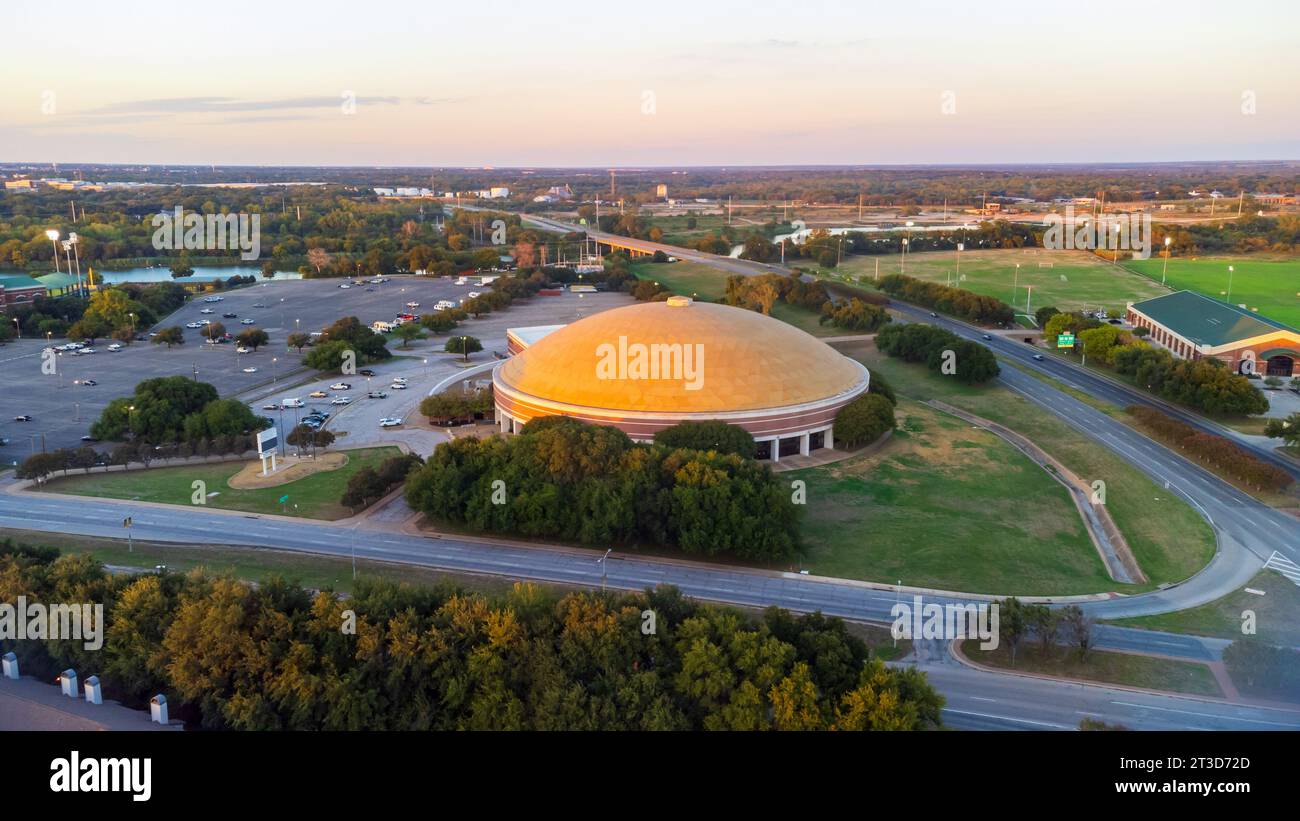 Waco, TX, 22. September 2023: Ferrell Center auf dem Campus der Baylor University Stockfoto