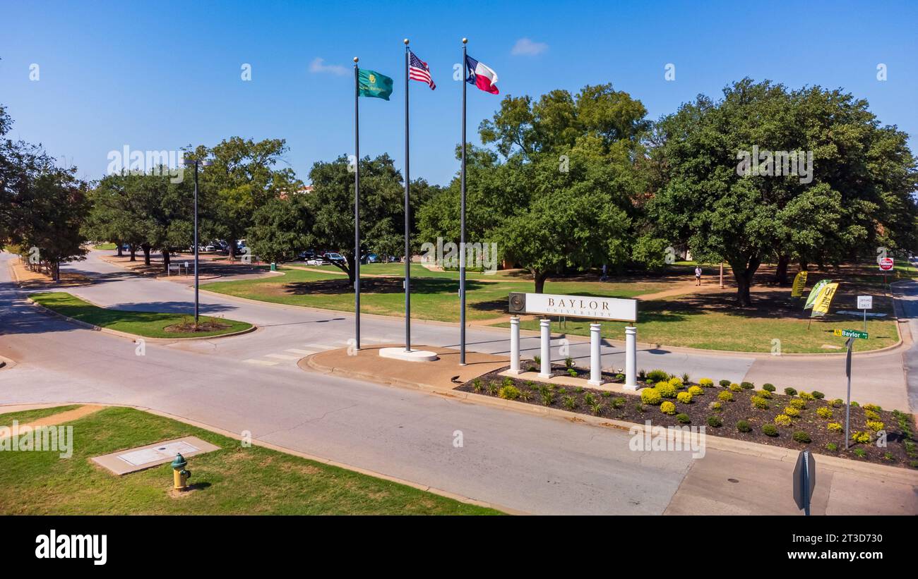 Waco, Texas - 23. September 2023: Schild der Baylor University am Eingang der Baylor University in Waco, Texas. Stockfoto