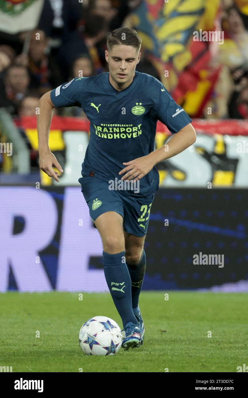 Joey Veerman vom PSV Eindhoven während des Fußballspiels der Gruppe B