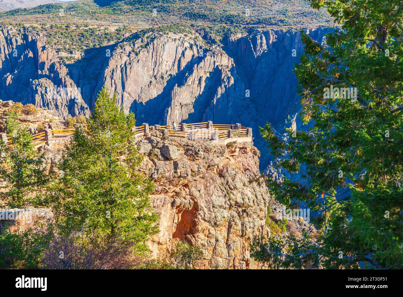 Black Canyon des Gunnison-Nationalparks in Colorado. Der Canyon, der vom Gunnison River geformt wurde, wurde als U.S. National Monument errichtet. Stockfoto