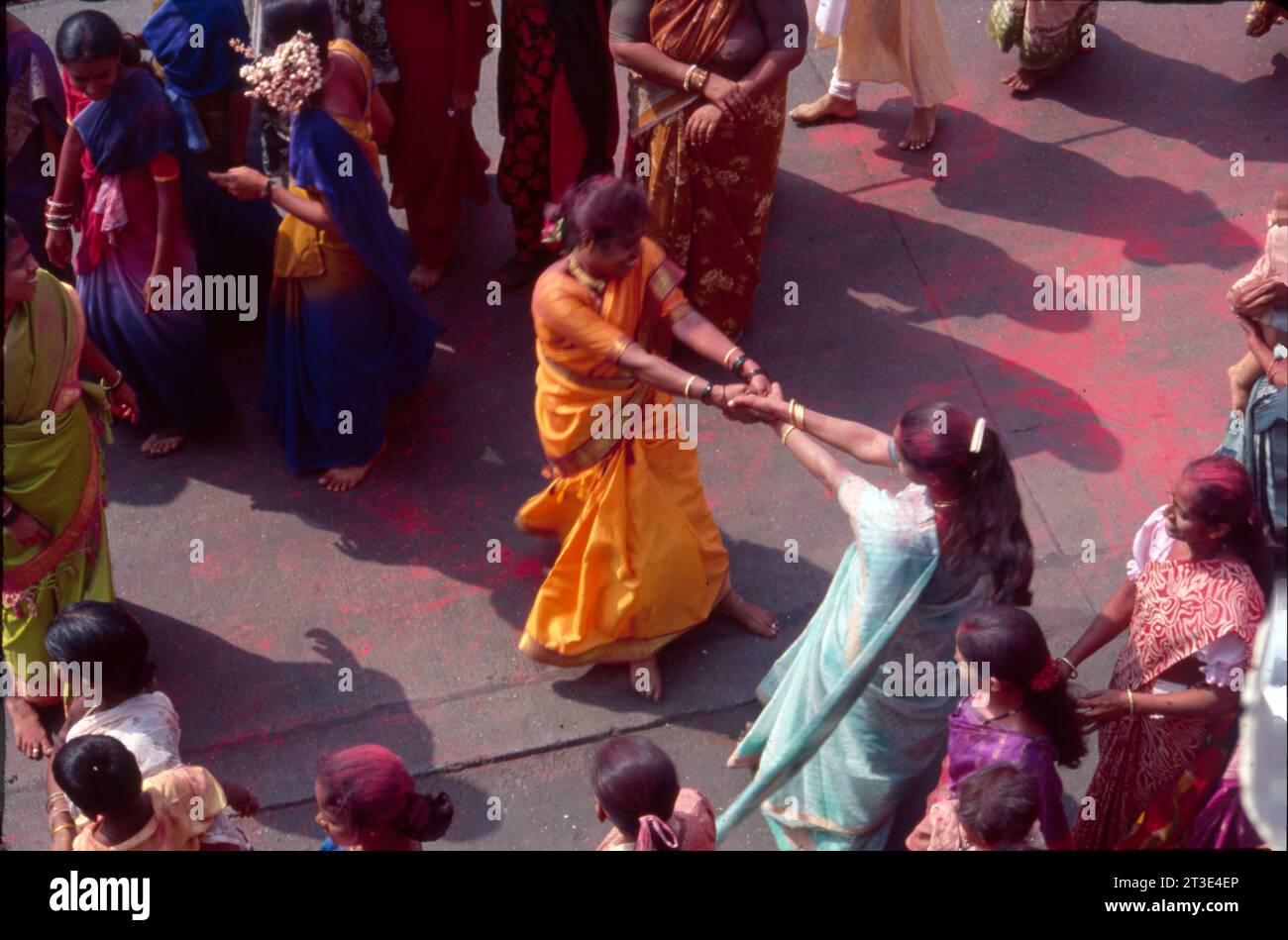Fugdi, traditioneller indischer ländlicher Tanz aus Maharashtra, Indien. Stockfoto