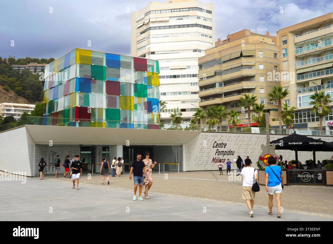 Spanien, Andalusien, Malaga: Das Pompidou Center Málaga, das sich seit 2015 im Gebäude El Cubo (der Würfel) befindet. Der erste Zweig des Pariser i Stockfoto