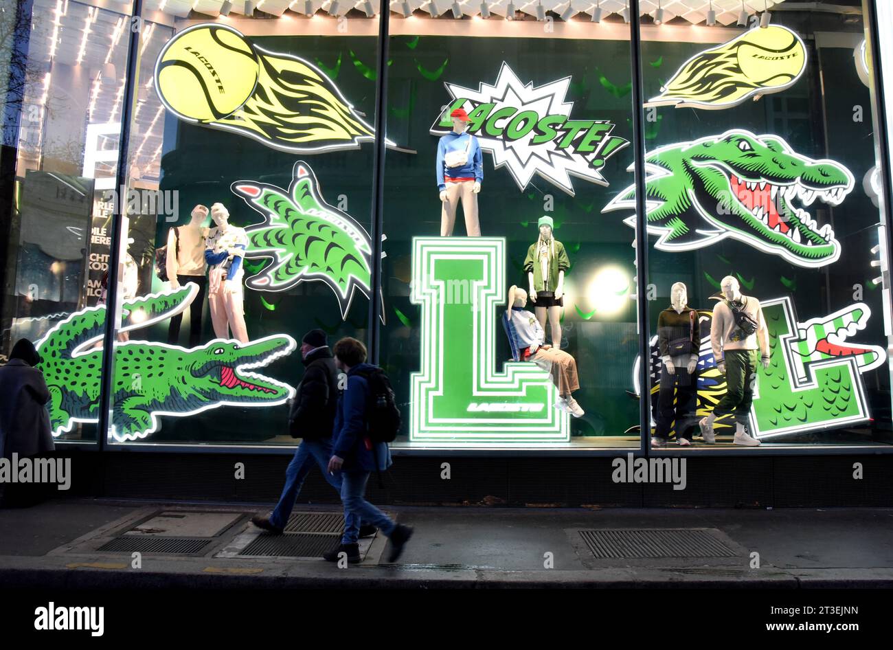 Paris Frankreich Boutique Lacoste Arena an der 50 Avenue des Champs Elysees in Paris 8. Arrondissement Bezirk Stockfotografie Alamy