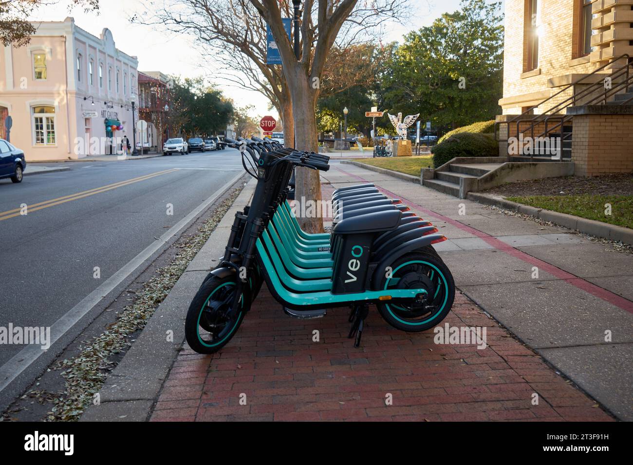 E-Bike-Sharing in der Innenstadt von Pensacola Stockfoto