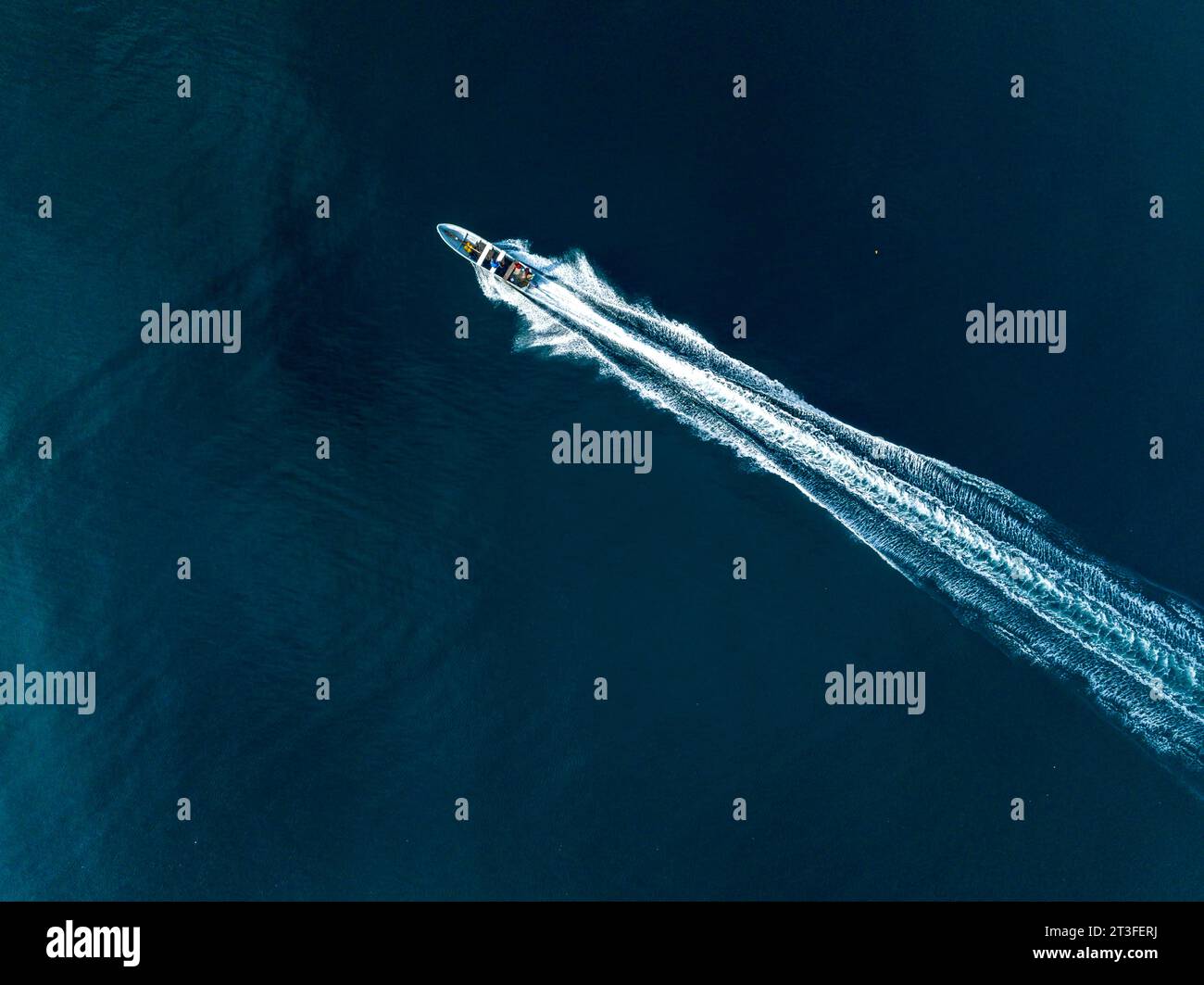 Papua-Neuguinea, Provinz Madang, Bananenboot (Luftaufnahme) Stockfoto