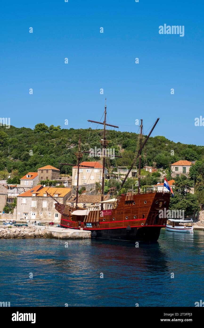 Kroatien, Dalmatien, Elaphiten, Sipan, der Hafen von Sudurad, Katraka, eine Nachbildung eines traditionellen kroatischen Segelboots auf der Insel Elaphiti Stockfoto