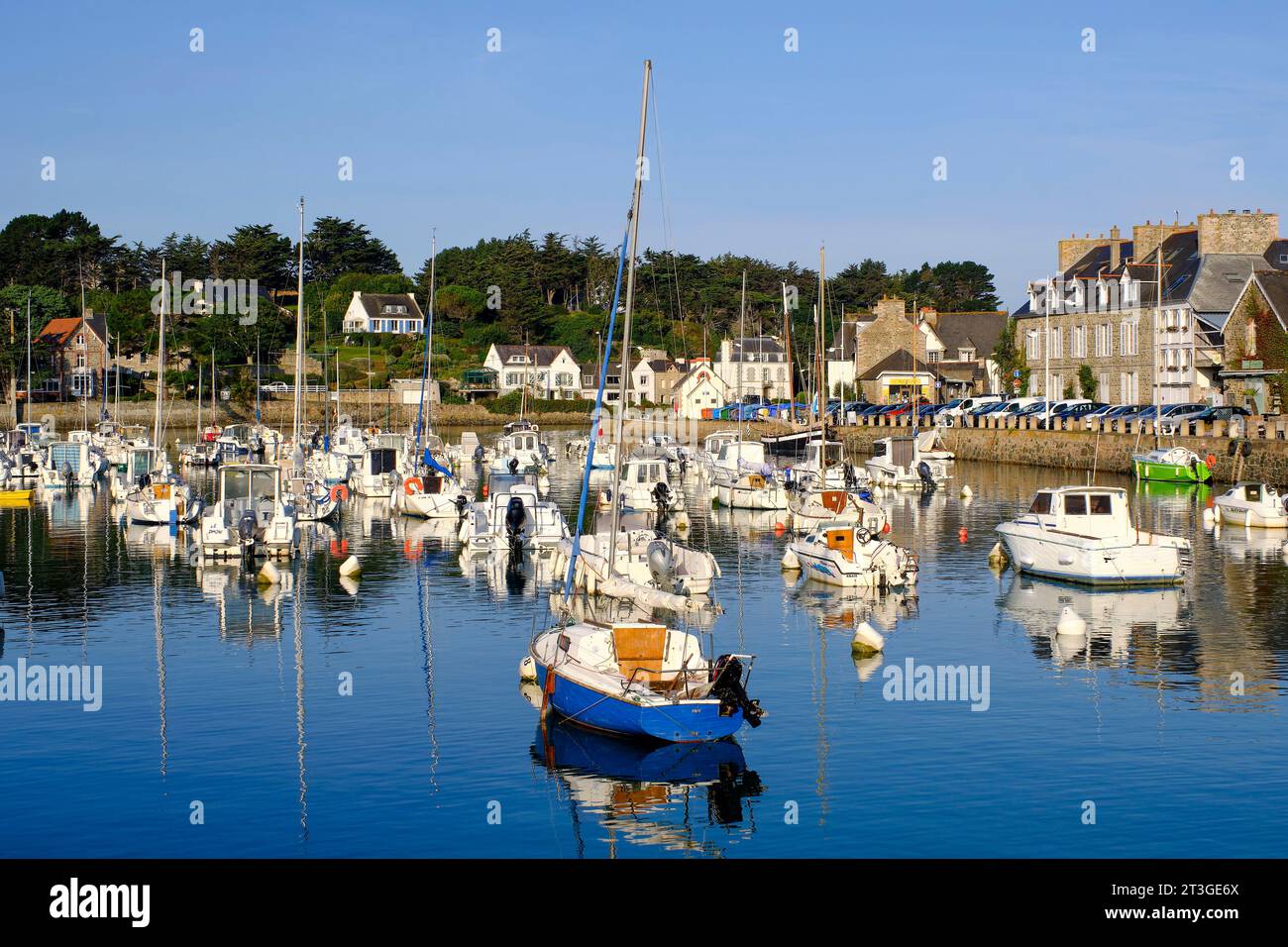 Frankreich, Cotes d'Armor, Cote de Penthievre, Pleneuf Val Andre, Hafen von Dahouet Stockfoto