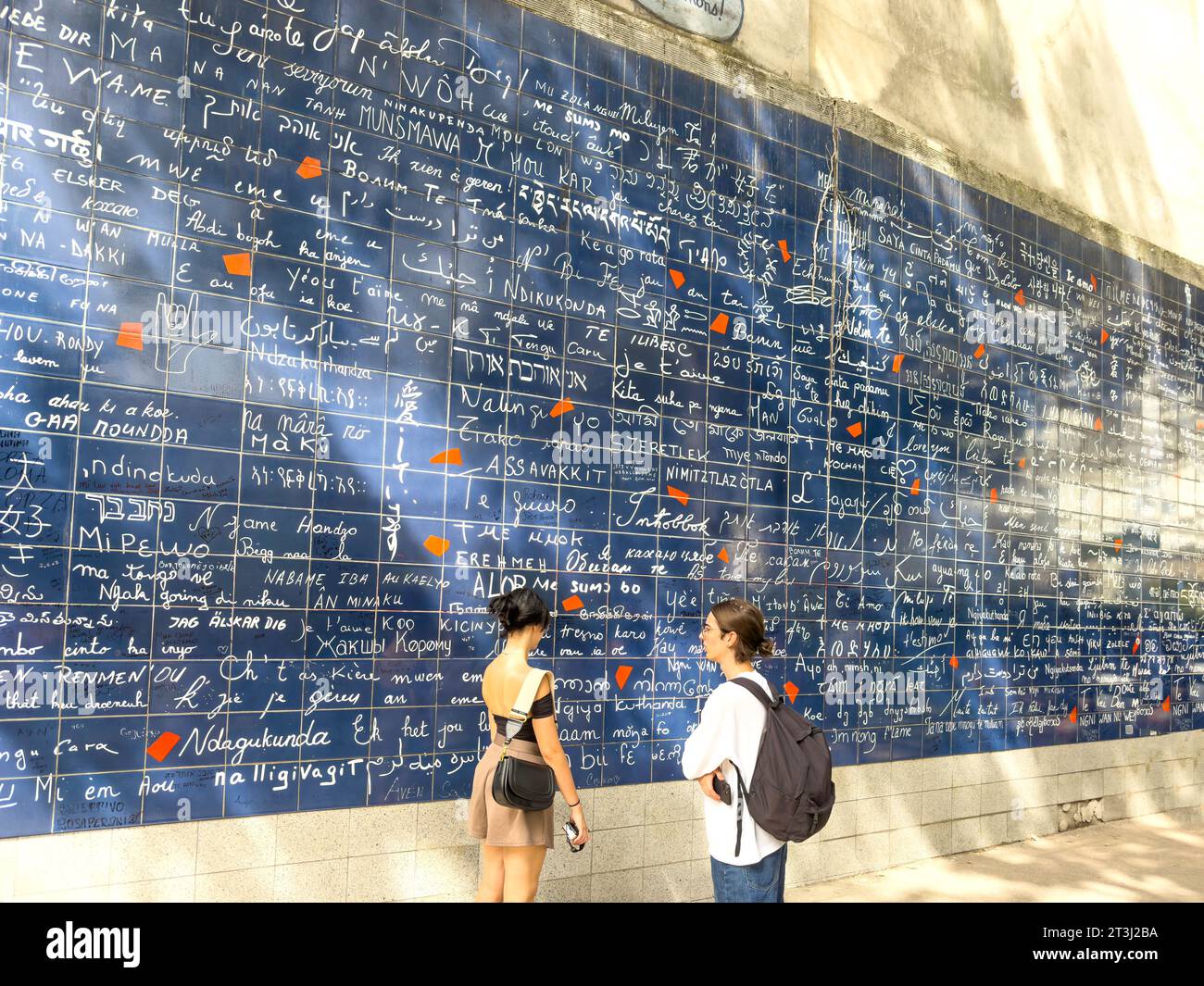 Le mur des je taime -Fotos und -Bildmaterial in hoher Auflösung – Alamy