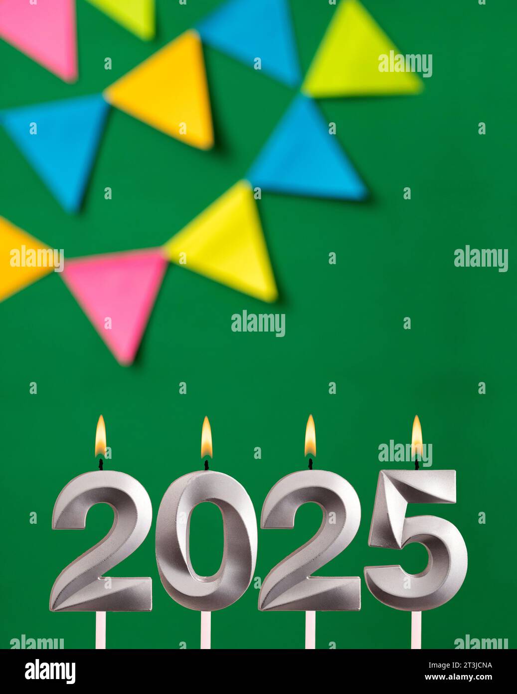 Kerzen Nummer 2025 für ein frohes neues Jahr Silvesterfeier