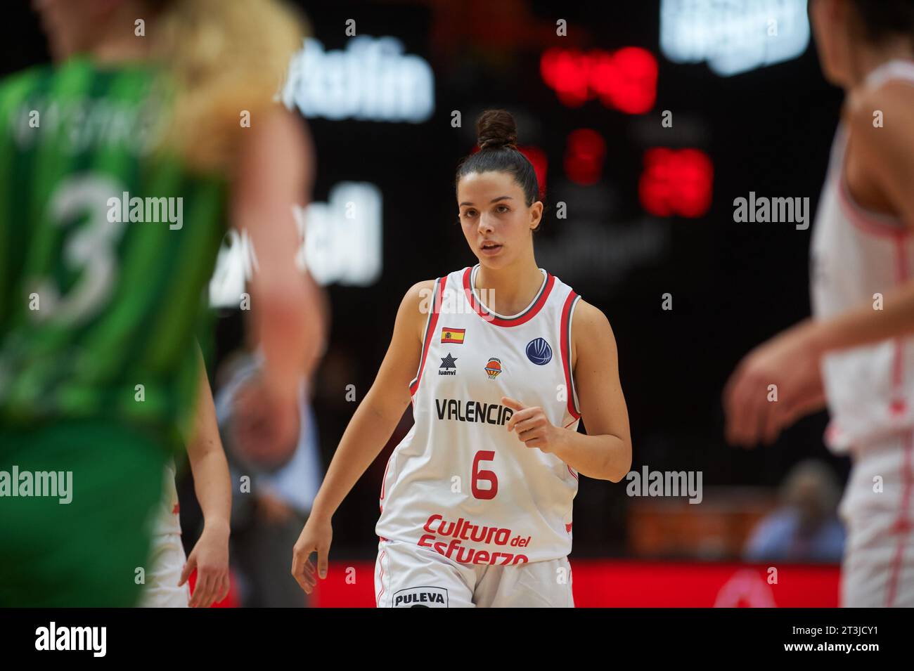 Elena Buenavida von Valencia Basket in Aktion während der vierten Euro-League-Runde der Frauen am 25. oktober 2023 im Pavillon Fuente de San Luis (Valencia, Euro) Stockfoto
