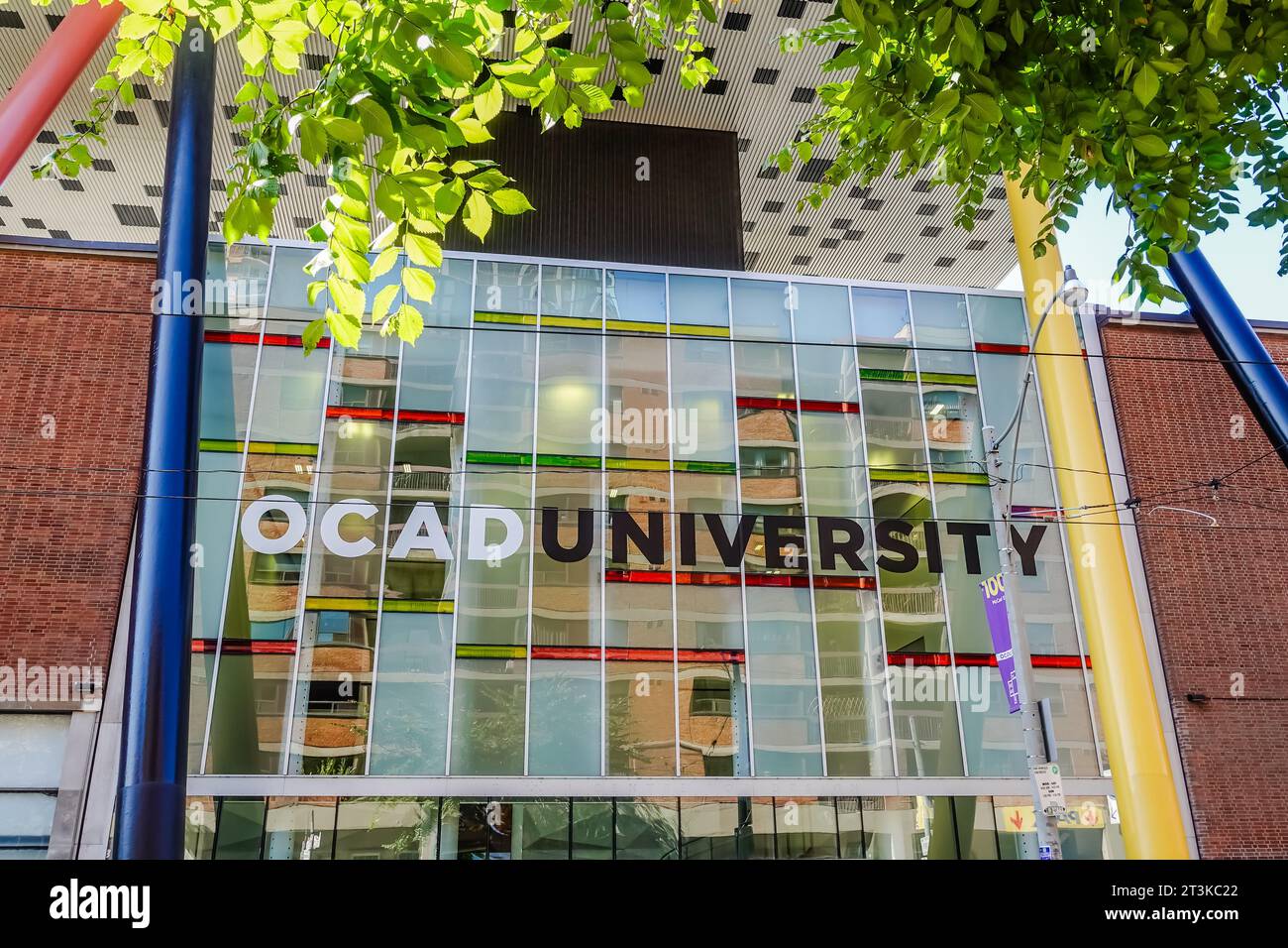 Die Ontario College of Art & Design University, auch bekannt als OCAD University oder OCAD, ist eine öffentliche Kunstuniversität in Toronto, Ontario, Kanada Stockfoto