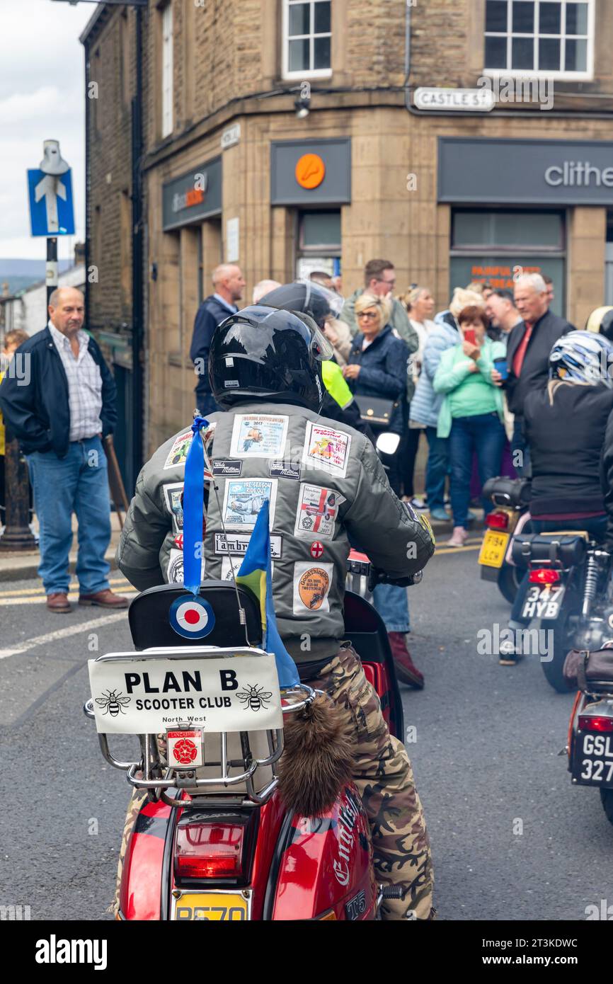Clitheroe Lancashire, im Jahr 2023, die jährliche Ribble Valley Scooter Rallye, sah rund 500 Motorroller bei der 3-Tage-Rallye in England, Großbritannien im September 2023. Stockfoto