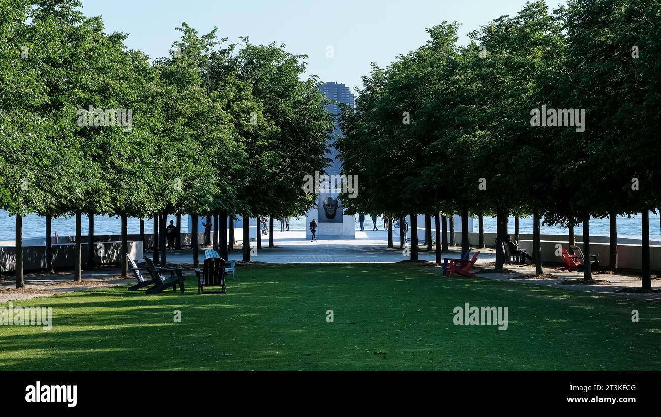 Blick auf den Franklin D. Roosevelt Four Freedoms Park, eine Gedenkstätte zur Feier seiner Ansprache zum Staat der Union von 1941, auf Roosevelt Island Stockfoto