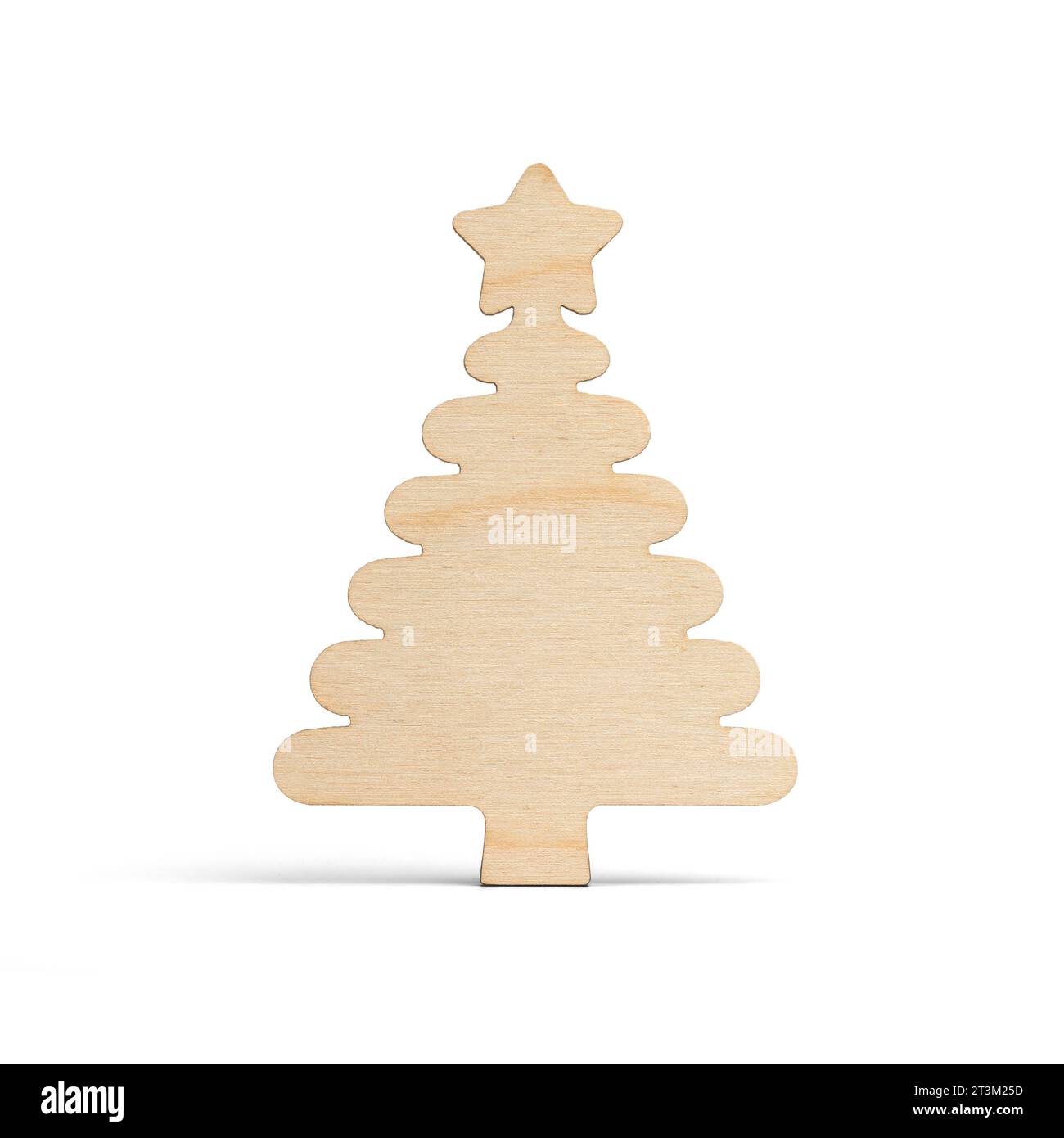Hölzerne Weihnachtsbaumdekoration im Vintage-Stil isoliert auf weißem Hintergrund mit weichem Schatten. Grußkarte. Stockfoto