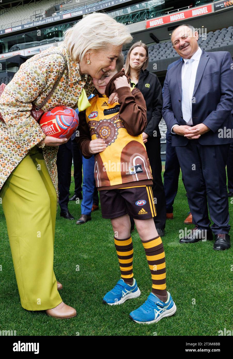 Melbourne, Australien. Oktober 2023. Prinzessin Astrid von Belgien und wallonischer Vize-Minister Willy Borsus wurden am Donnerstag, den 26. Oktober 2023, während der belgischen Wirtschaftsmission im Commonwealth in Melbourne im Marvel-Stadion gezeigt. Eine belgische Delegation befindet sich vom 19. Bis 28. Oktober 2023 auf einer zehntägigen Wirtschaftsmission in Australien. BELGA FOTO BENOIT DOPPAGNE Credit: Belga News Agency/Alamy Live News Stockfoto