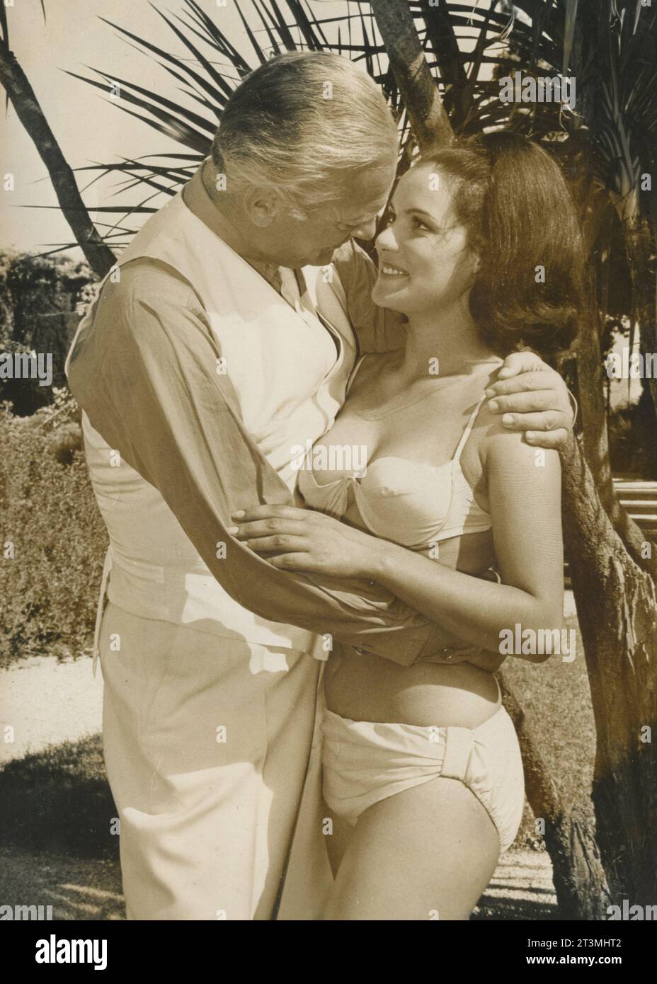 Die Schauspieler Curd Jurgens und Danielle Gaubert im Film Begegnung in Salzburg, FR/D 1964 Stockfoto Die Schauspieler Curd Jurgens und Danielle Gaubert im Film Begegnung in Salzburg, FR/D 1964 Stockfoto
