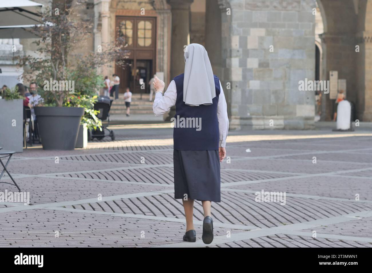 Bergamo, . Oktober 2023. Die Gesamtzahl der Priester auf der Welt nimmt von Jahr zu Jahr kontinuierlich ab, die Zahl der Nonnen nimmt weiter ab und viele Klöster sind von Schließung bedroht. Quelle: Unabhängige Fotoagentur/Alamy Live News Stockfoto