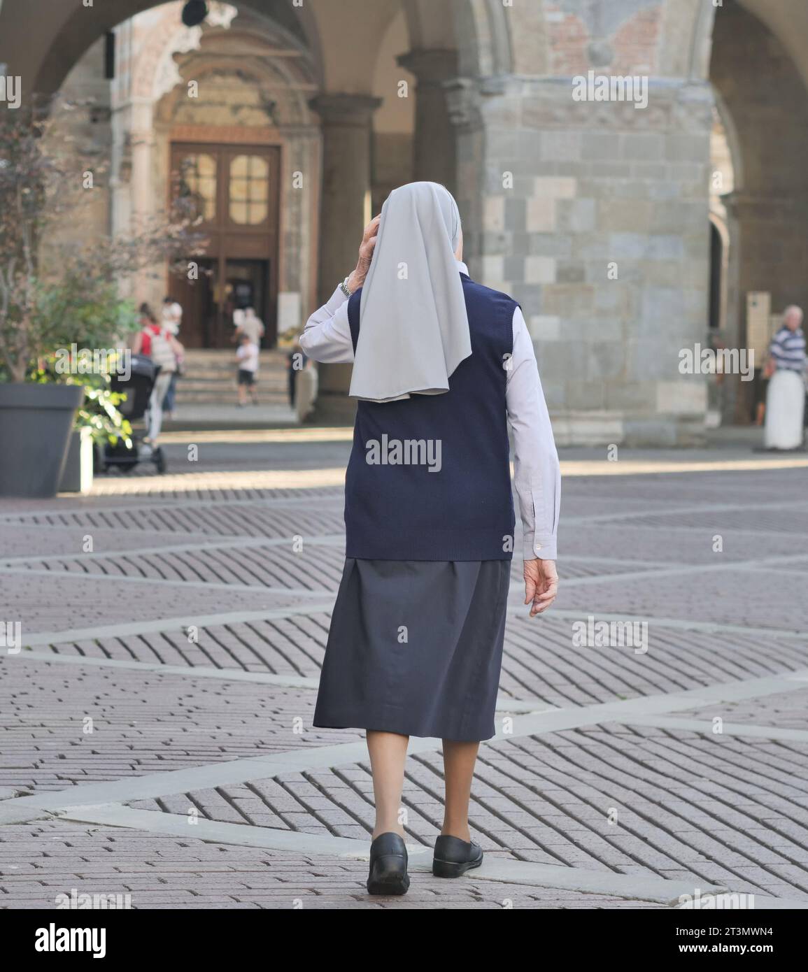 Bergamo, . Oktober 2023. Die Gesamtzahl der Priester auf der Welt nimmt von Jahr zu Jahr kontinuierlich ab, die Zahl der Nonnen nimmt weiter ab und viele Klöster sind von Schließung bedroht. Quelle: Unabhängige Fotoagentur/Alamy Live News Stockfoto