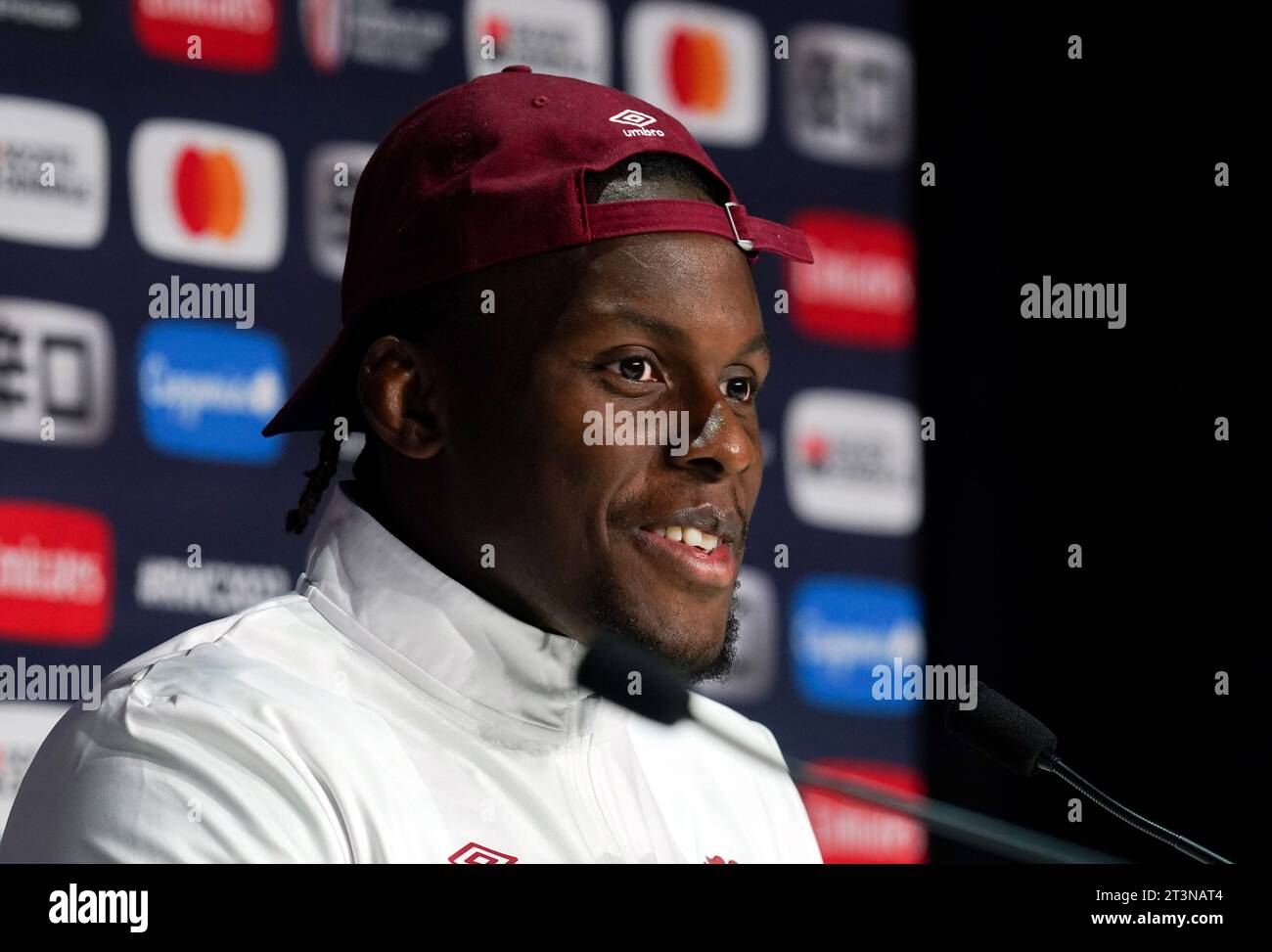 Englands Maro Itoje während einer Pressekonferenz im Stade de France in Saint-Denis, Frankreich. Bilddatum: Donnerstag, 26. Oktober 2023. Stockfoto