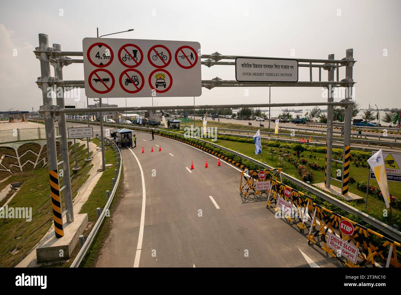 Oktober 2023, Chittagong, Potenga, Bangladesch Karnaphuli Tunnel, offiziell bekannt als Bangabandhu Sheikh Mujibur Rahman Tunnel, ist ein Unterwassertunnel Stockfoto