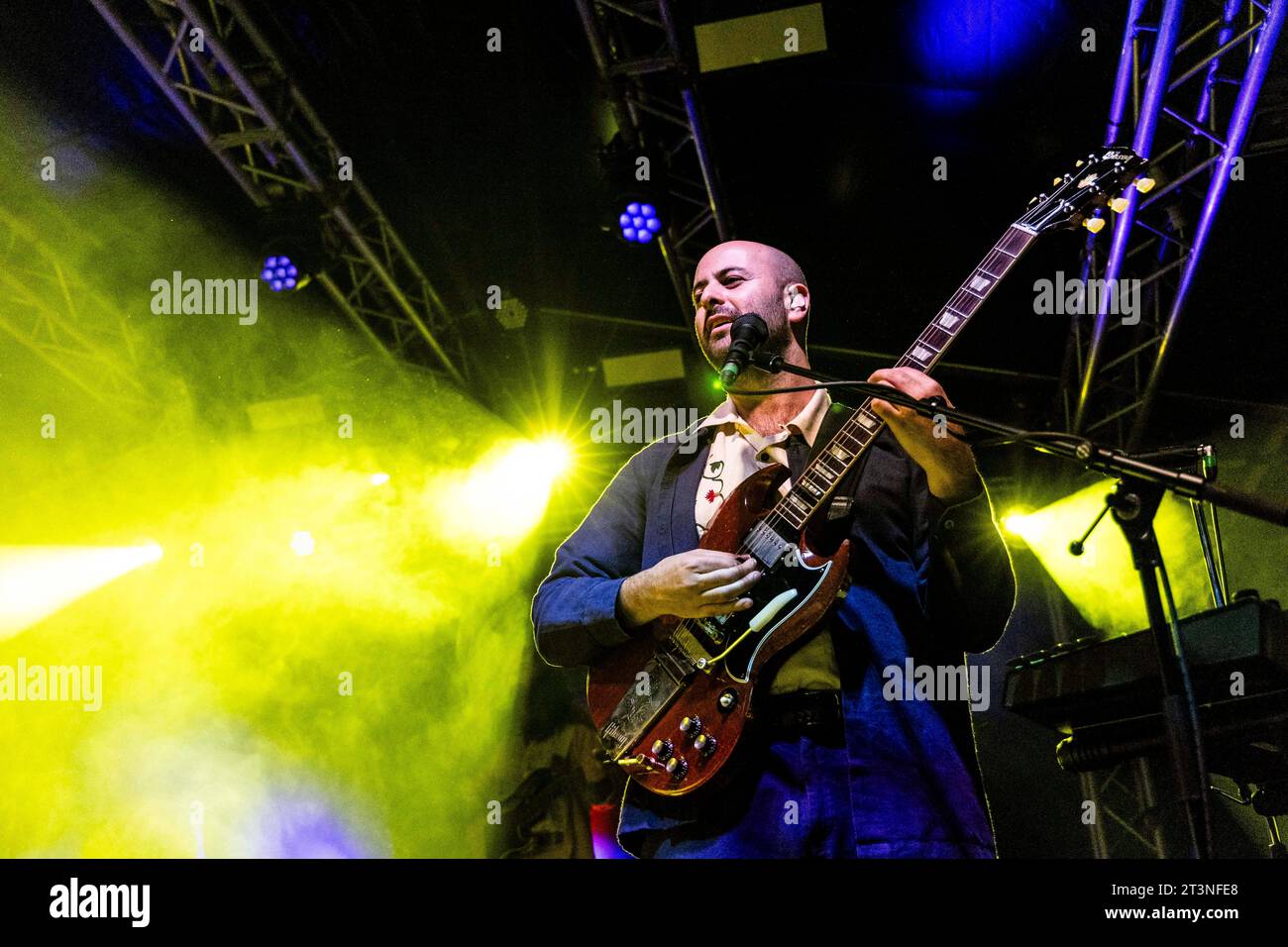 MAILAND, ITALIEN - 17. OKTOBER: Eric Cannata von Young the Giant tritt am 17. Oktober 2023 im Circolo Magnolia Segrate Mailand auf. (Foto: Roberto Finizio/NurPhoto) Stockfoto