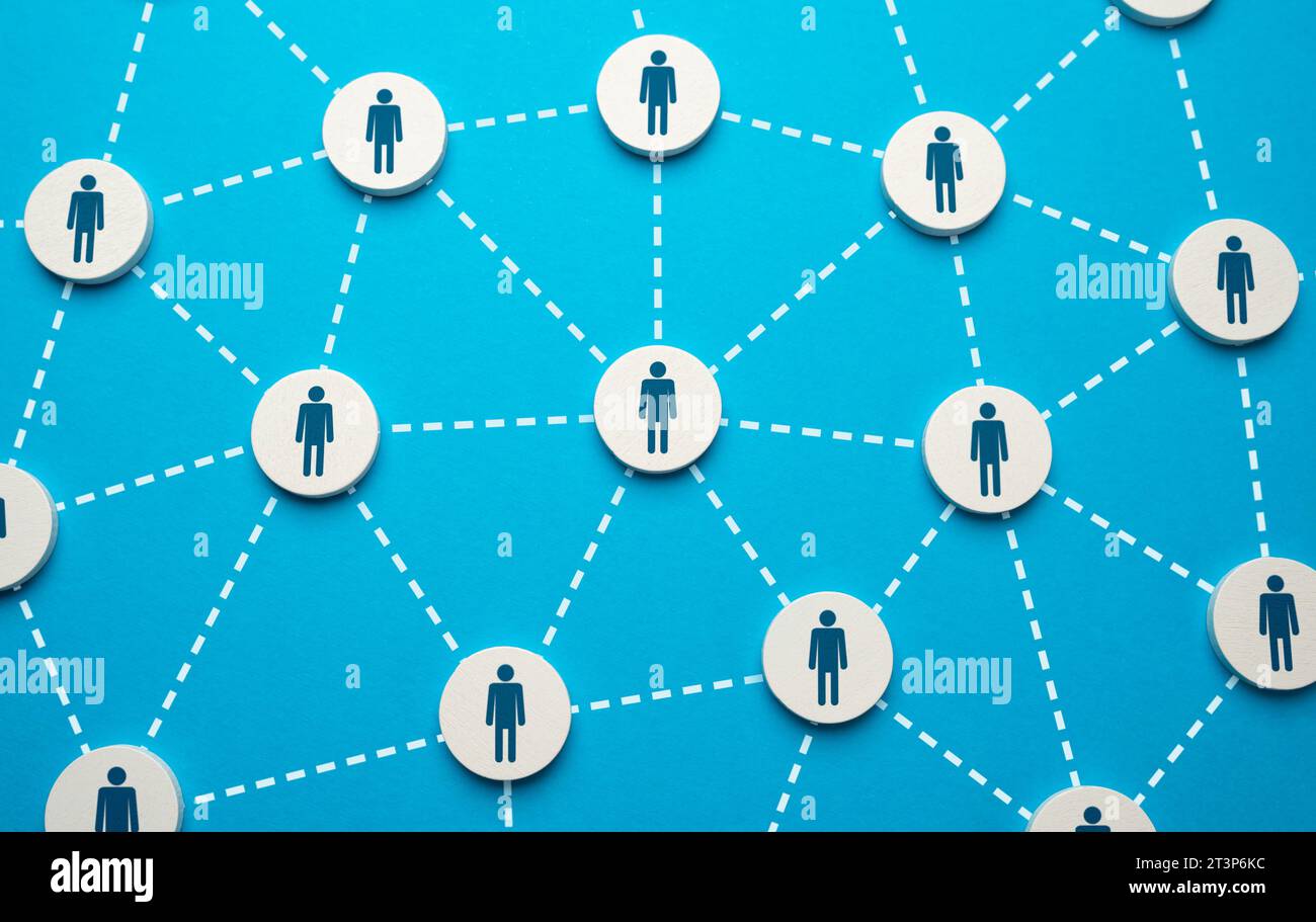 Menschen knüpfen Verbindungen und entwickeln sich zu einem Beziehungsnetzwerk. Organisation der Arbeit an komplexen Projekten. Stockfoto